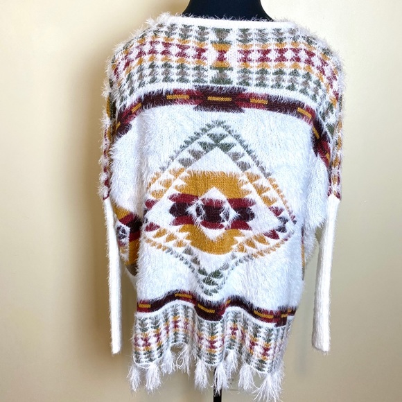 Women’s Lash Tribal Sweater - Picture 2 of 8